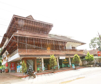 Sisir Palace